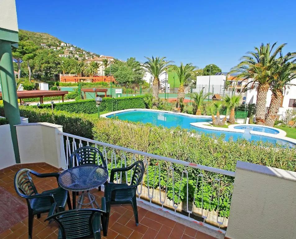 Complejo Les Palmiers Villa Llanca Spain